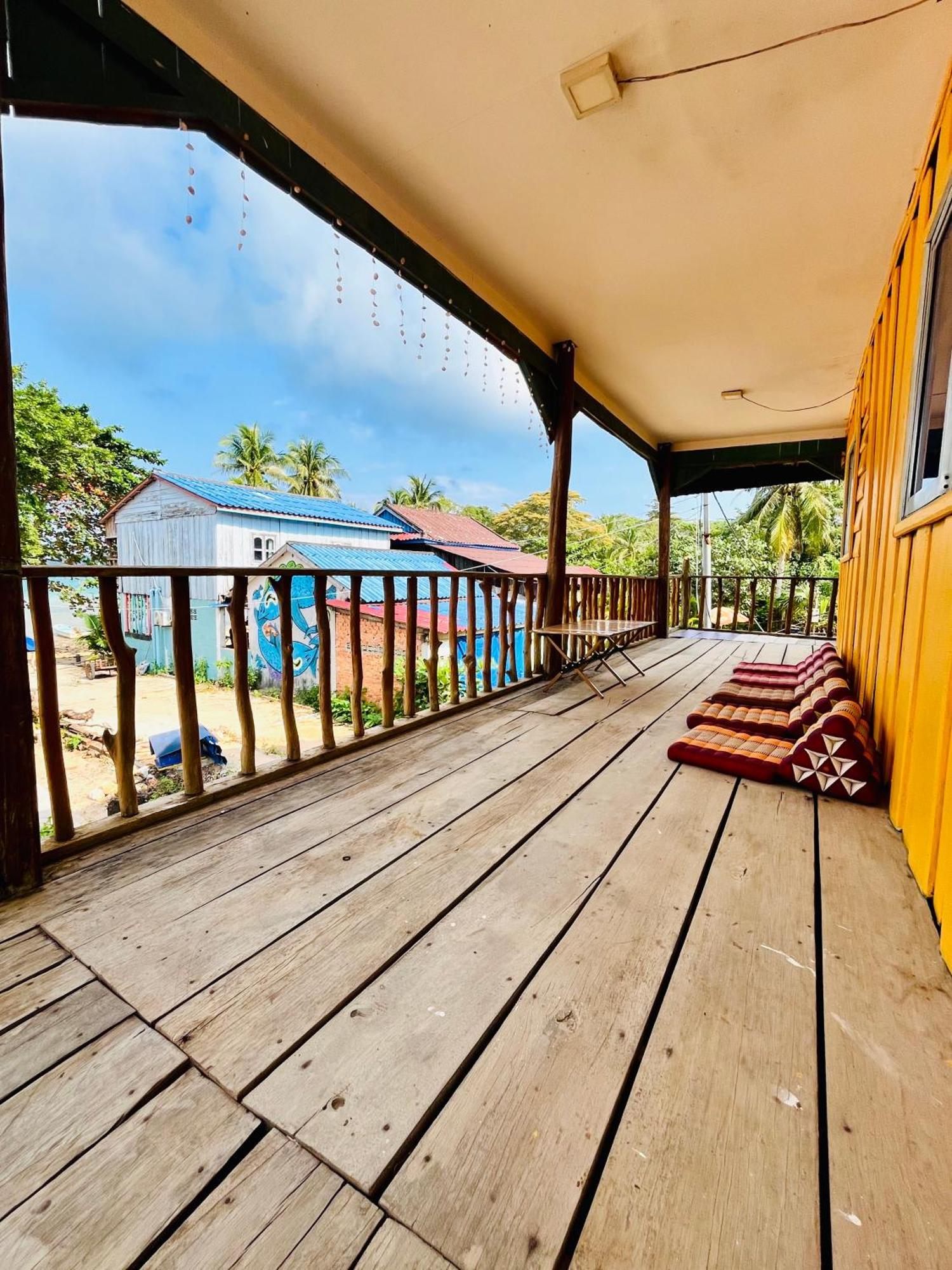 Happiness Guesthouse Koh Rong Sanloem Bagian luar foto